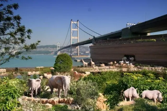 Noah Ark Hong Kong